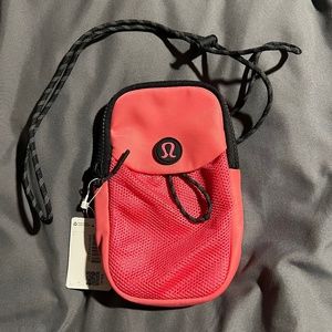 Lululemon Take it On Crossbody Pouch